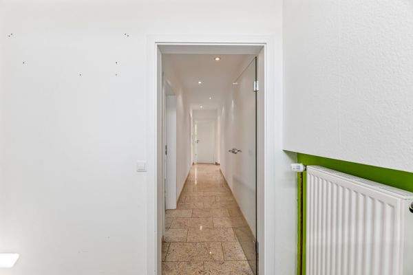 Flur/ Eingang Einlieger Whg.