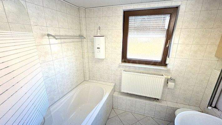 ANSICHT BADEZIMMER 2