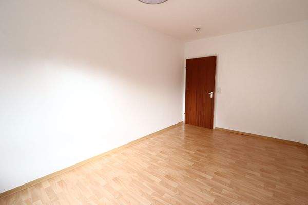 Schlafzimmer Richtung Tür