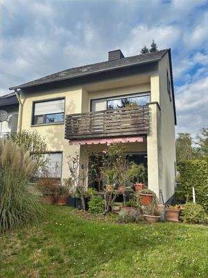 Rückansicht mit Terrasse