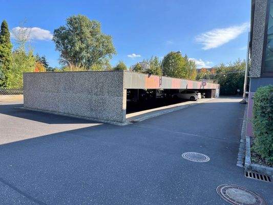 Carport Kfz gut aufgehoben