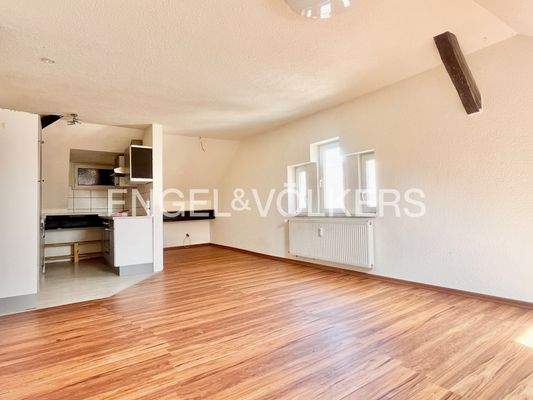 DG: Wohnbereich mit Küche