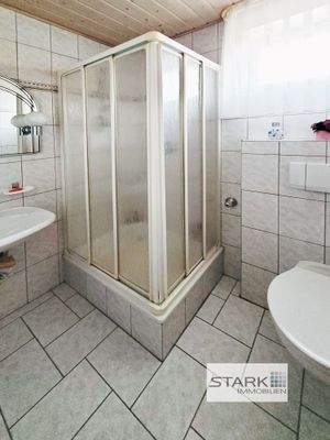 OG Badezimmer Dusche.jpg