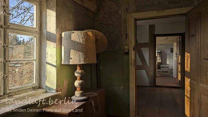 Lehnschulzenhaus OG, Raum 3, ganz hinten durch die Türen Raum 1.jpg