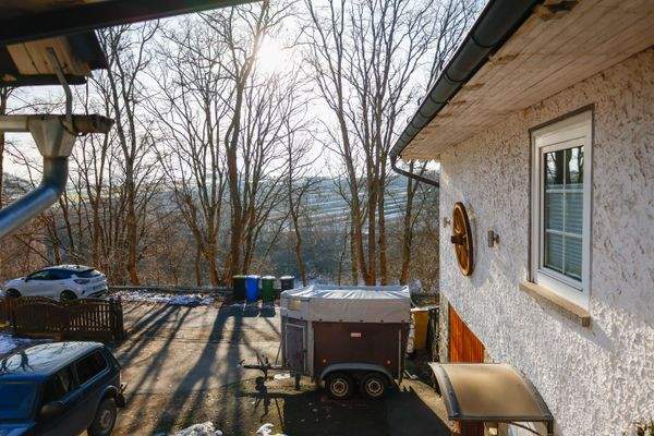 Blick vom Schuppen zum Hof