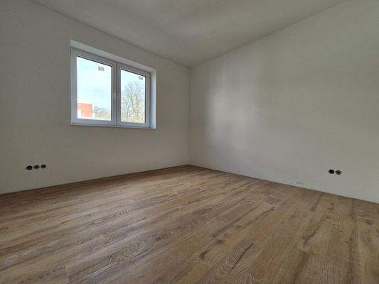 Kinder-/ Arbeitszimmer