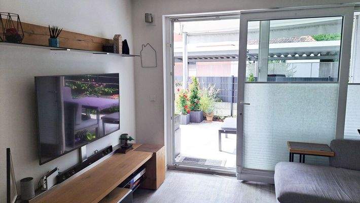 Wohnbereich mit Terrassentür