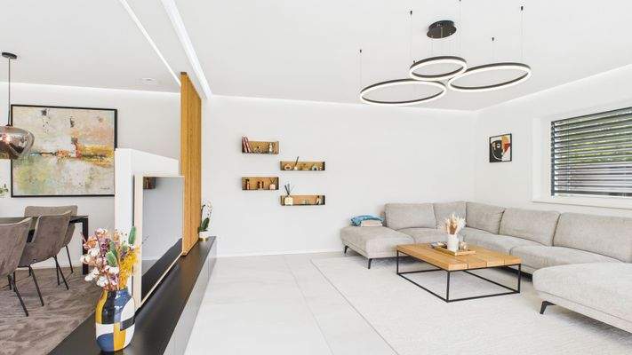 CAM05113G0-PR0007-STILL008 (1).jpg