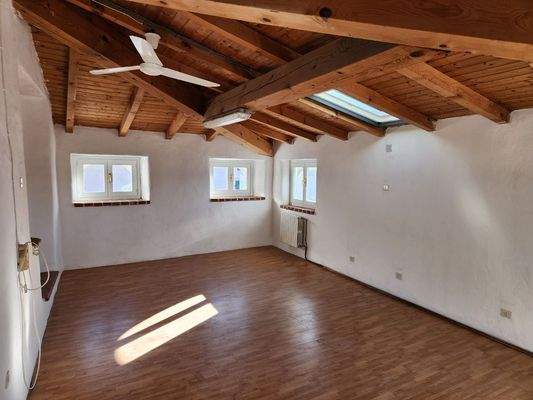 großes Zimmer oben