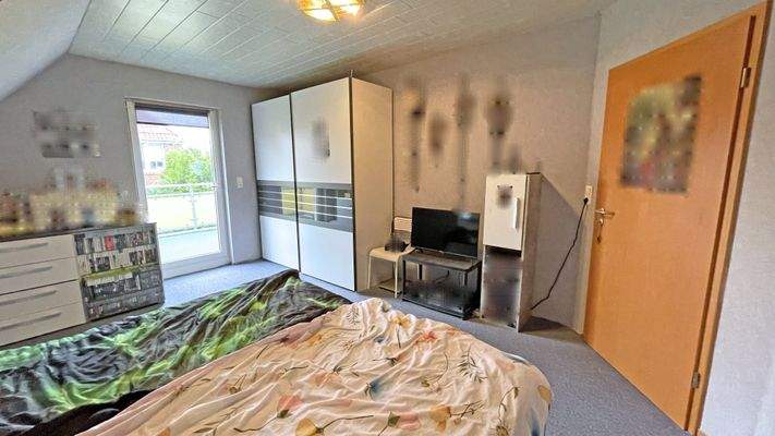 DG Schlafzimmer mit Balkon