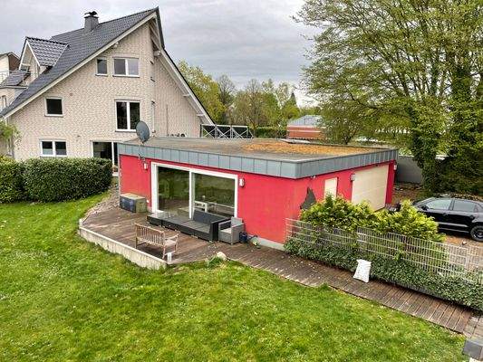 Gebäudekomplex (Garage, Abstell- und Hobbyraum)