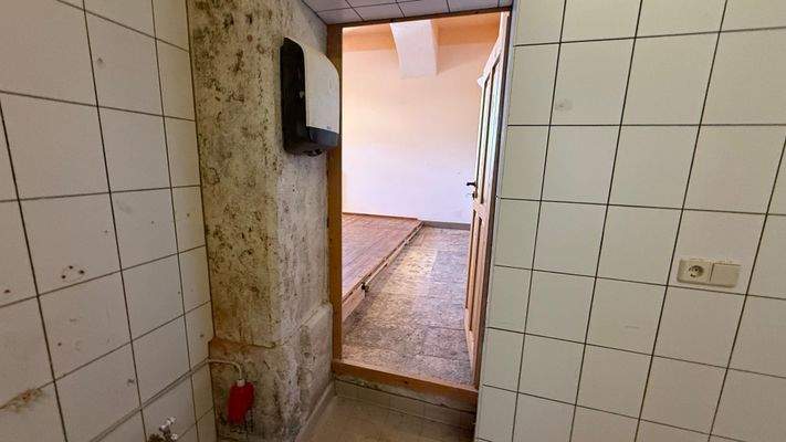 vom Abstellraum Blick in Gastraum 3