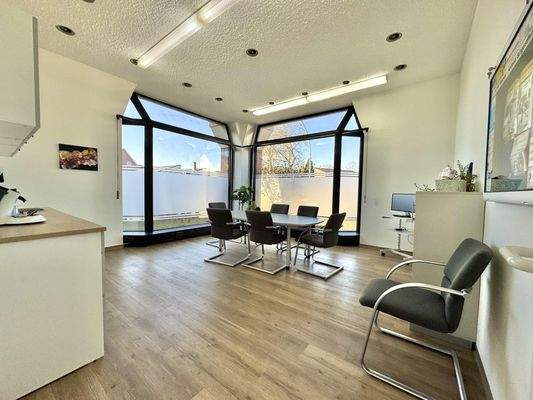 Büro 2 / Konferenz