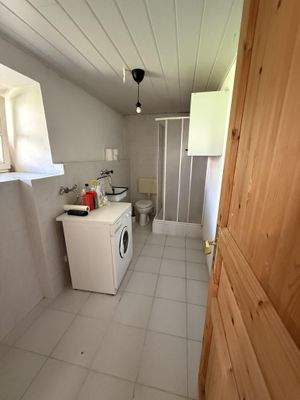 Waschraum/Bad Austragshaus