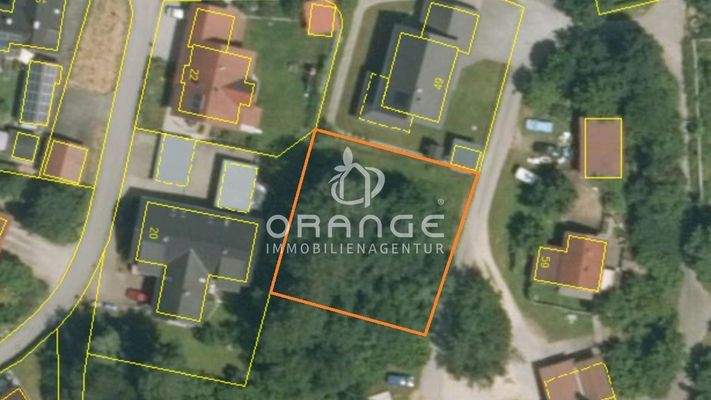 Luftansicht mit Parzellenkarte