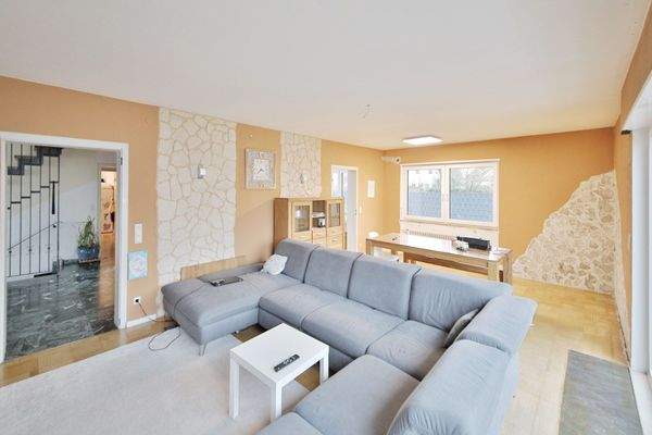 Wohnzimmer angrenzend