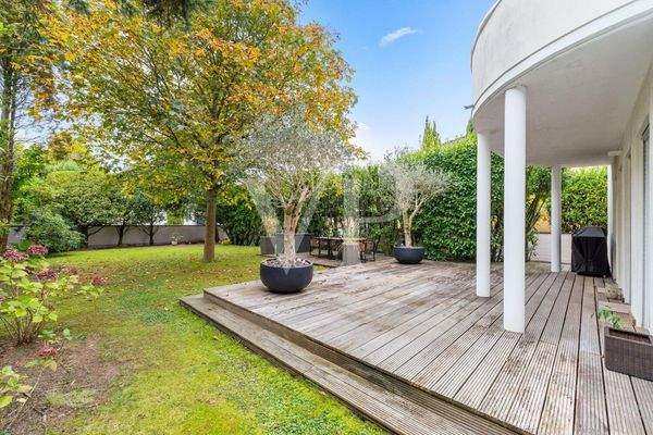 West-Terrasse mit Garten