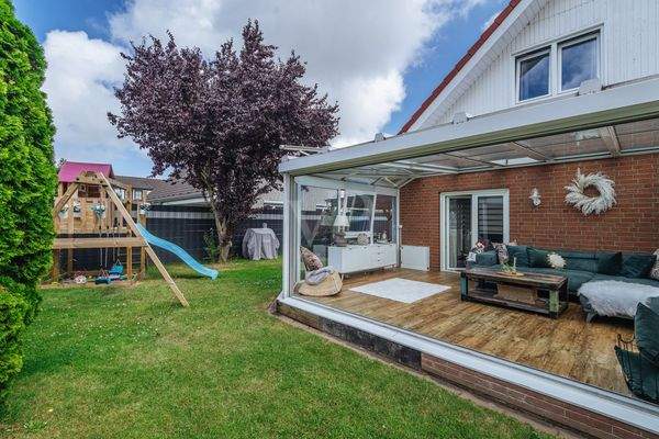 Blick auf den Wintergarten & Spielplatz