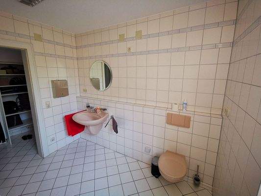 MitarbeiterIn WC / Umkleide