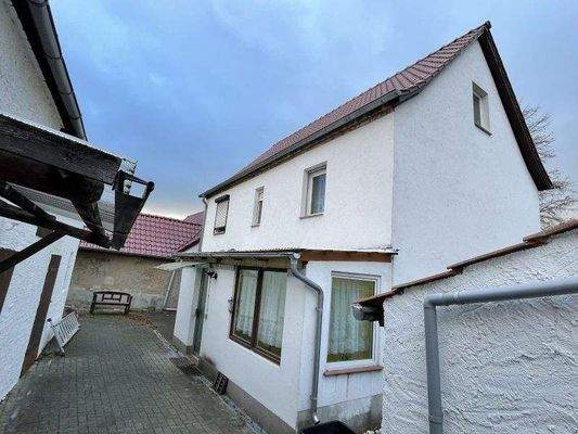 Hinteransicht Wohnhaus, von rechts