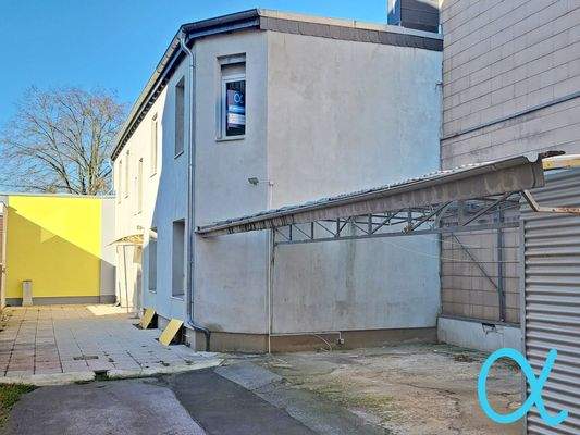 überdachte Stellplätze.jpg