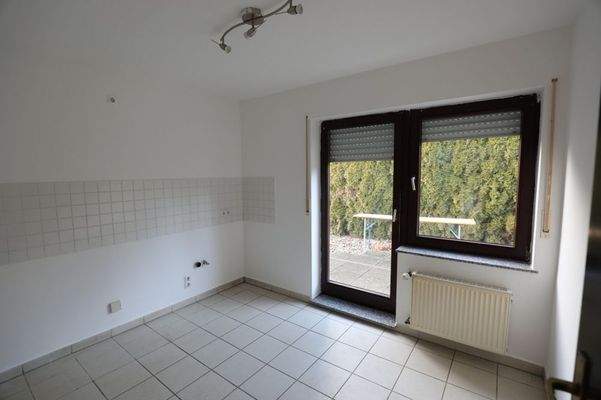 Küche mit Zugang zur Terrasse EG 