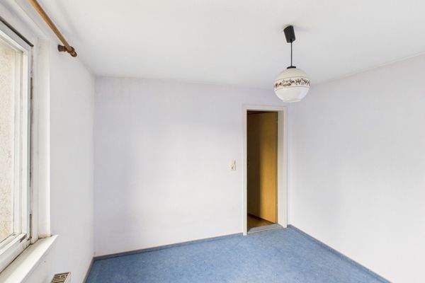 Schlafzimmer 3 OG (mit Wasserschaden)