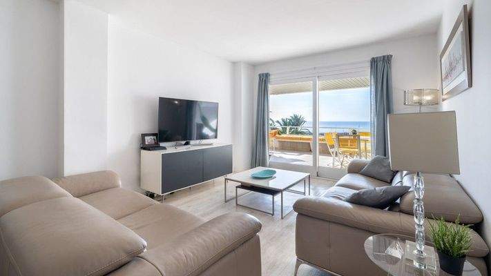 BHHS-BAL-1076_1_7_92151_1_3_Puerto Portals Mallorca apartamento en venta salon 92151
