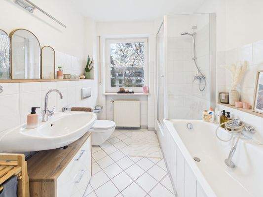 Badezimmer (DG-links)