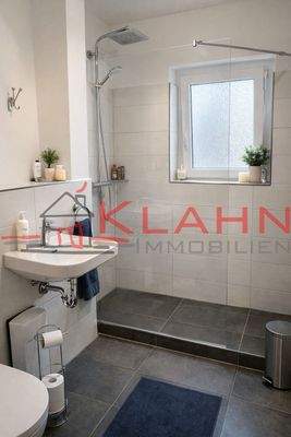 modernes Badezimmer