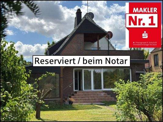 Reserviert/ beim Notar