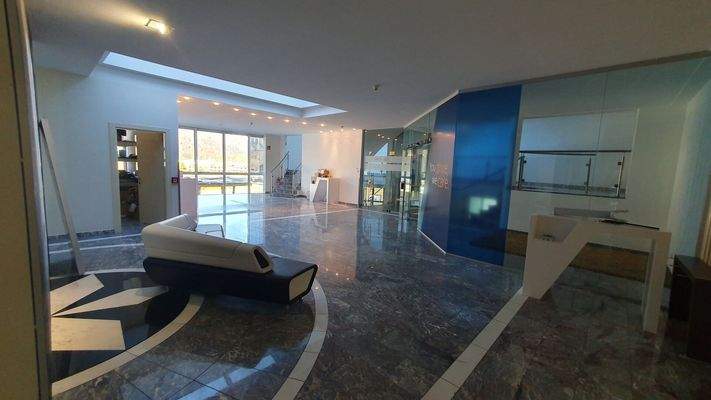 Eingangsbereich OG 2, Großzügige Büroflächen in Kufstein zu mieten