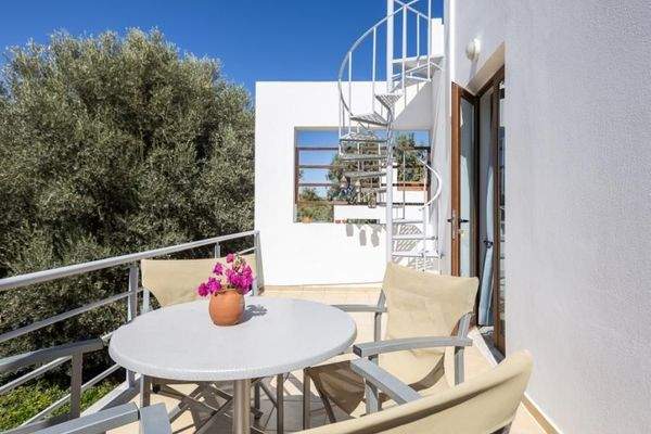 Kreta, Ag. Paraskevi: Tolle Wohnung in schöner Anlage mit Meerblick zu verkaufen