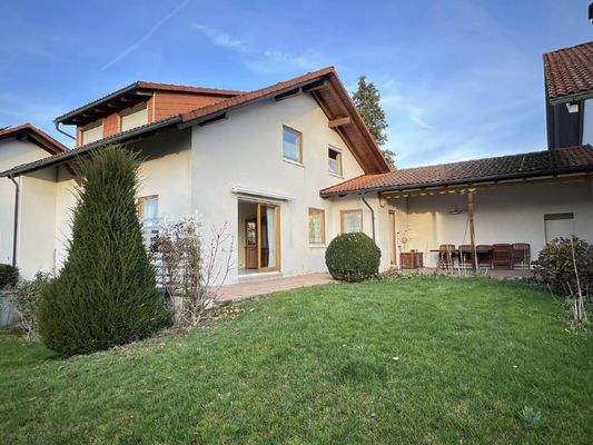 Klasse EFH mit Garage und Freisitz