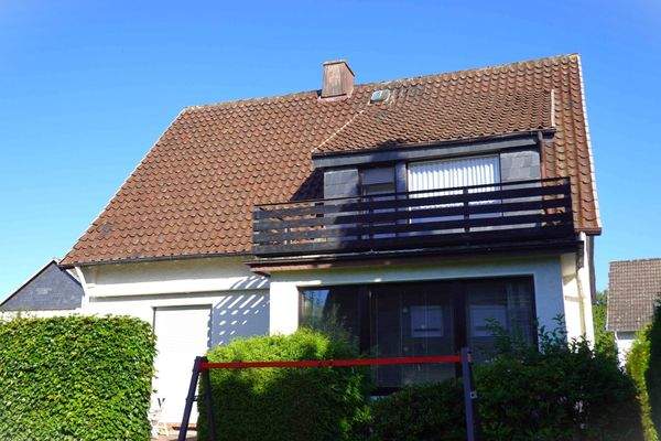 Gartenansicht mit Balkon.jpg