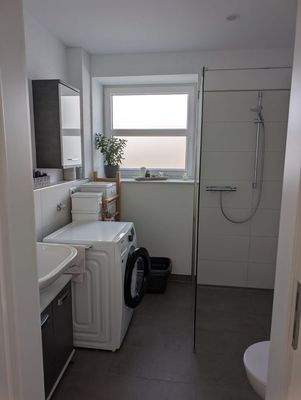 2. Bad mit Waschmaschinenanschluss