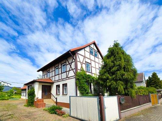 Blick von der Hofeinfahrt