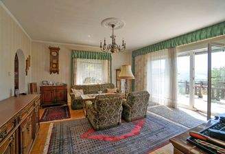 Wohnzimmer_Ausgang zur Terrasse