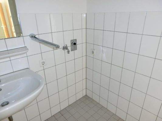 _Bad mit Waschmaschinenanschluss