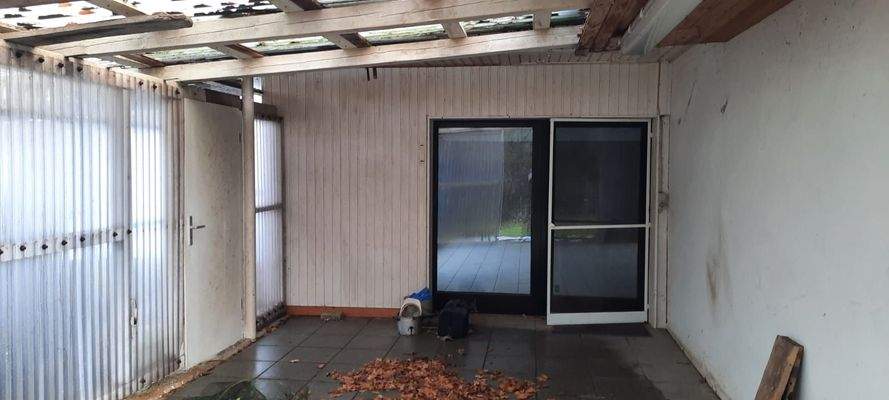 Terrasse mit Überdachung