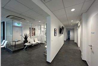 Überblick Eingangsbereich, Vorraum Zugang.jpg