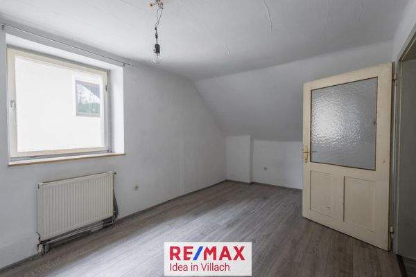 OG_Nebengebäude_Zimmer1