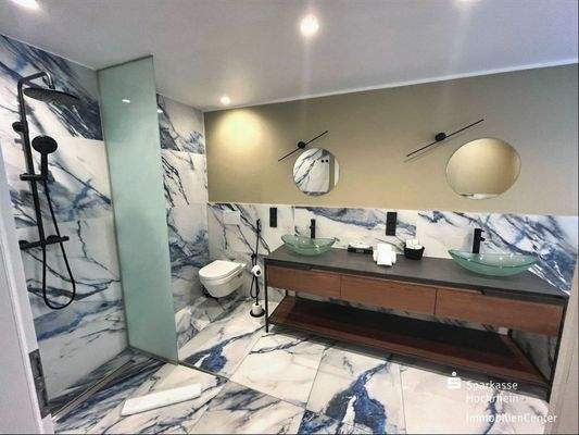 Teilansicht Badezimmer Suite