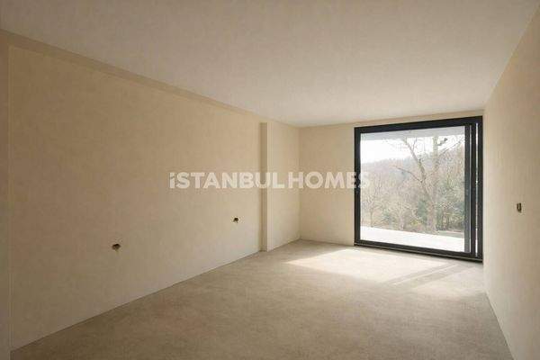 Houses in a Boutique Complex in Istanbul Sarıyer