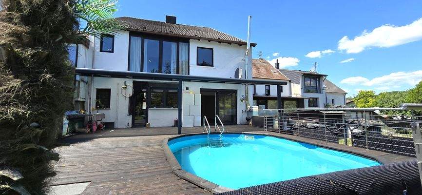 Rückansicht, Pool