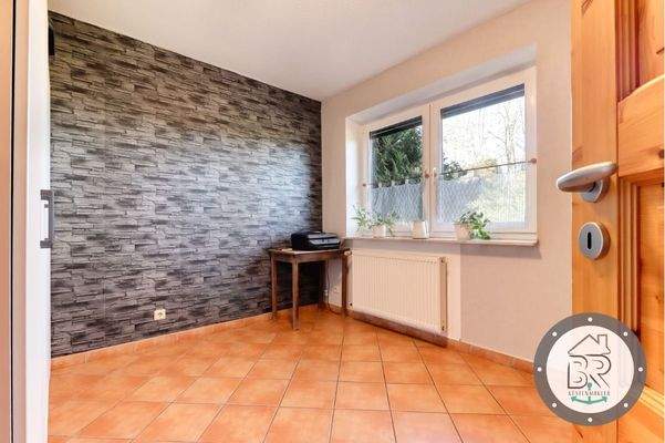 Vielseitig nutzbares Zimmer im Erdgeschoss