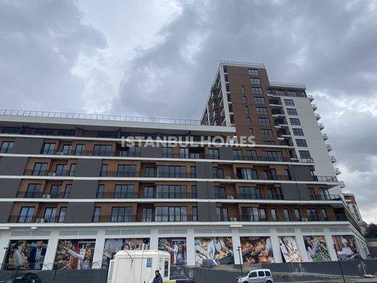 Istanbul Apartments with Green Complex Areas in Ümraniye