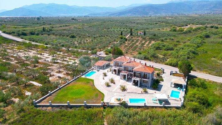 1803ec4fdfed4605b10fddd566aefe43-original