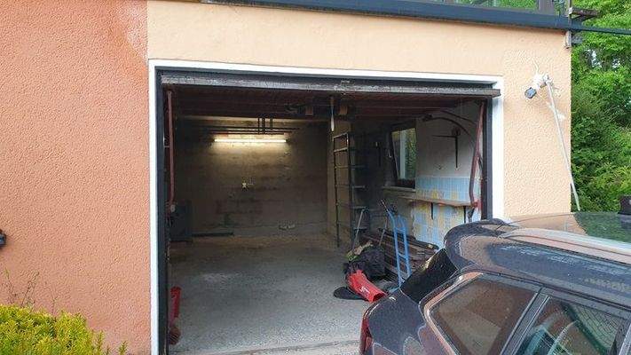 Garage mit direktem Zugang ins Haus