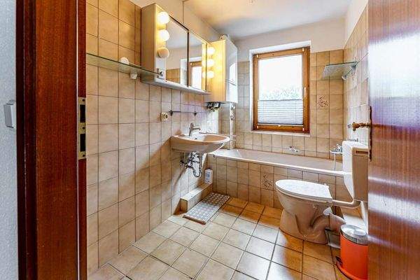 Wannenbad Erdgeschoss